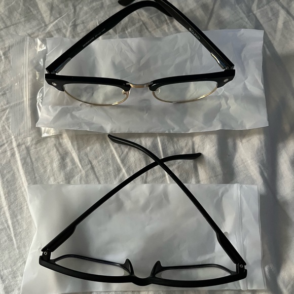Two Blue Light Blocking Glasses - Picture 3 of 5